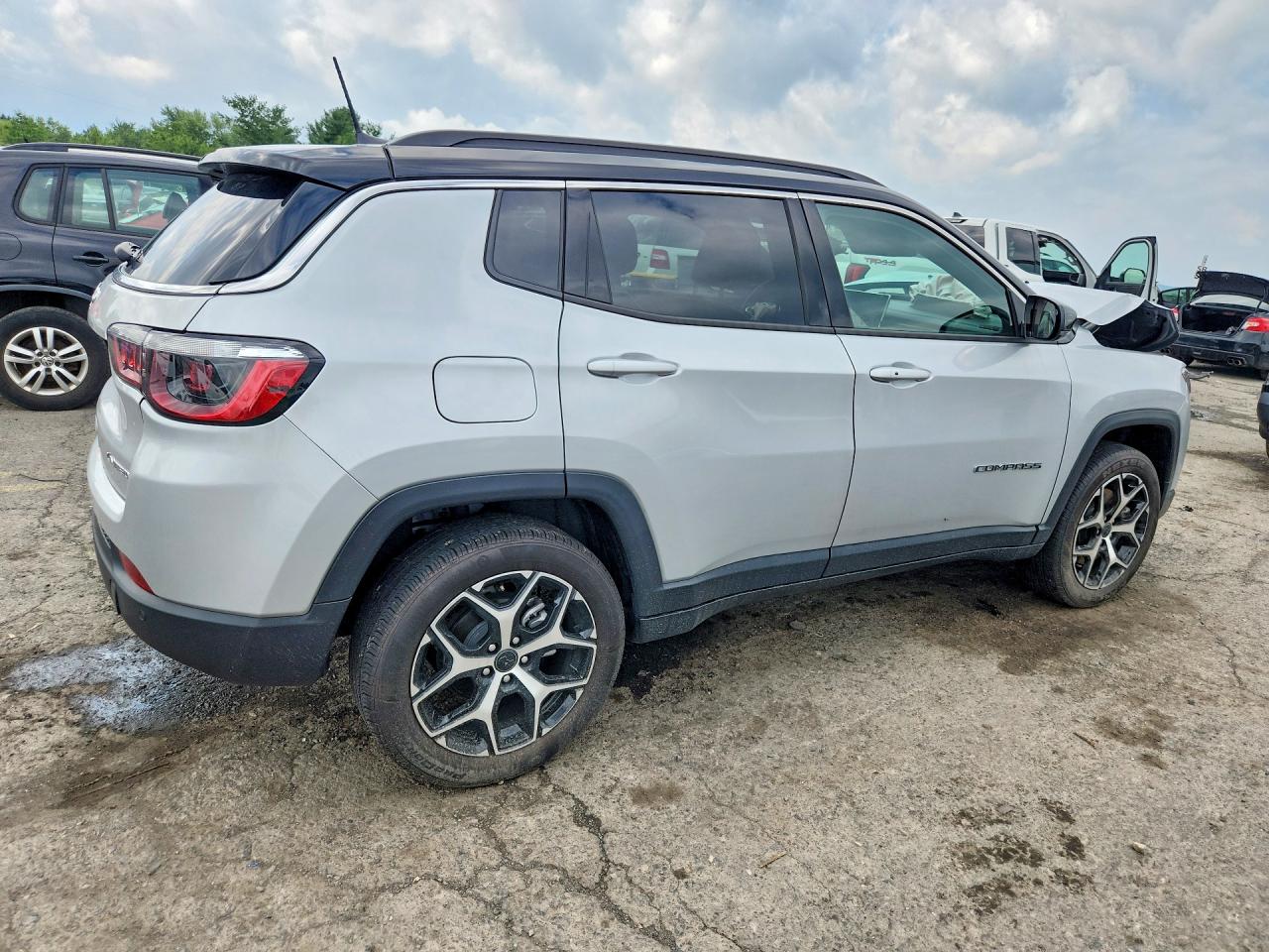 2025 JEEP COMPASS LIMITED — снимка 3