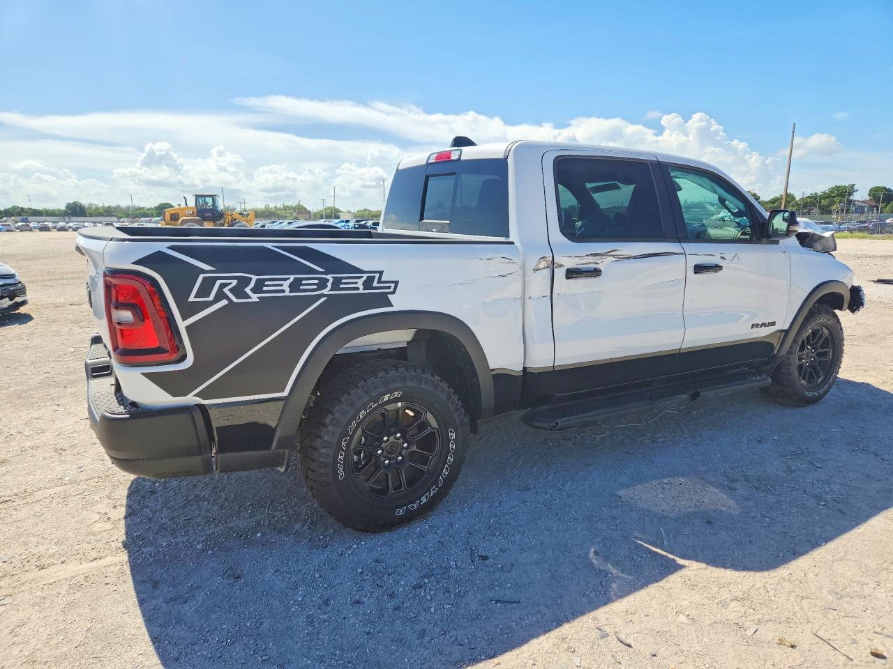 2026 RAM 1500 REBEL — снимка 3
