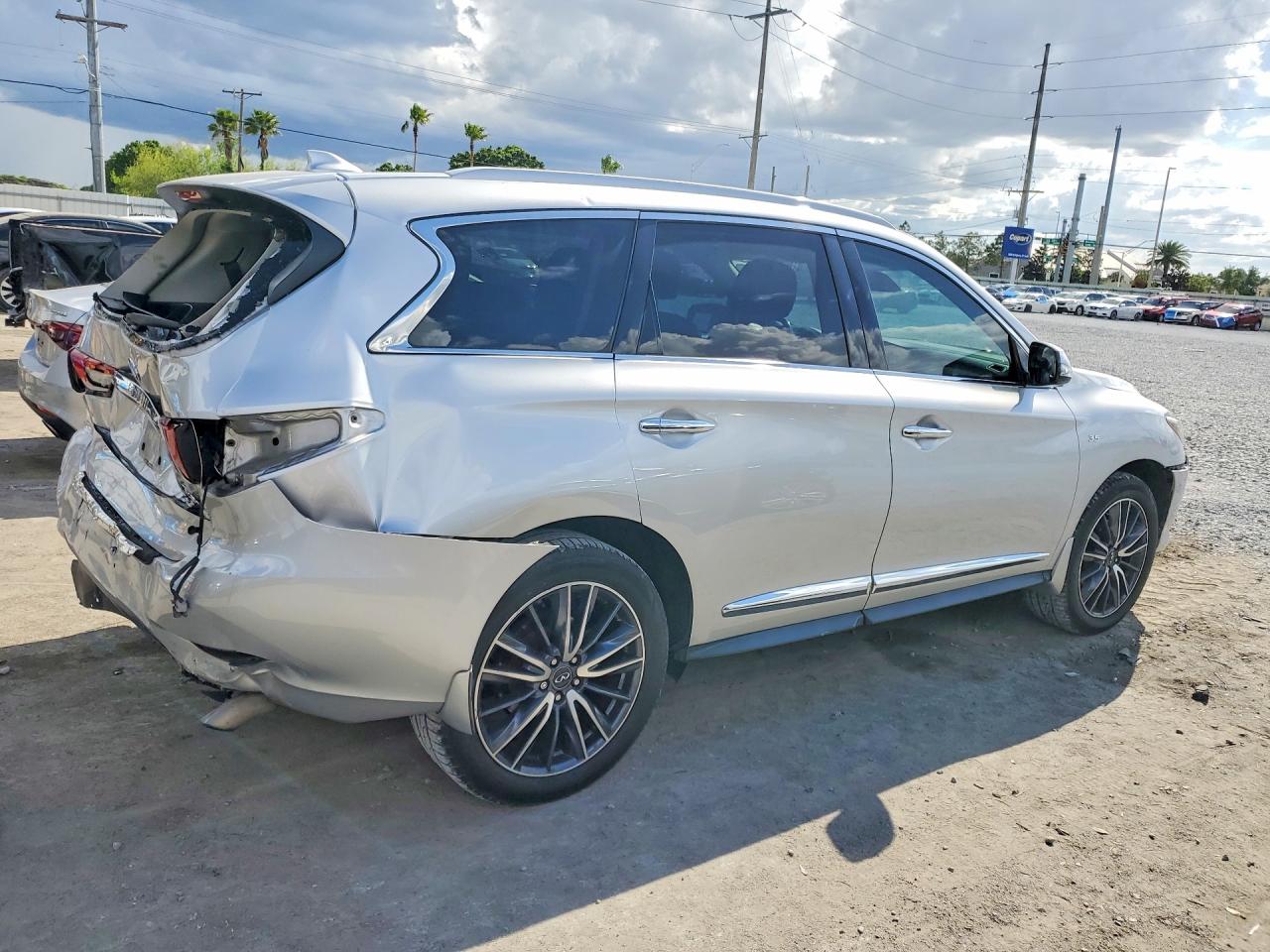 2019 INFINITI QX60 LUXE — снимка 3