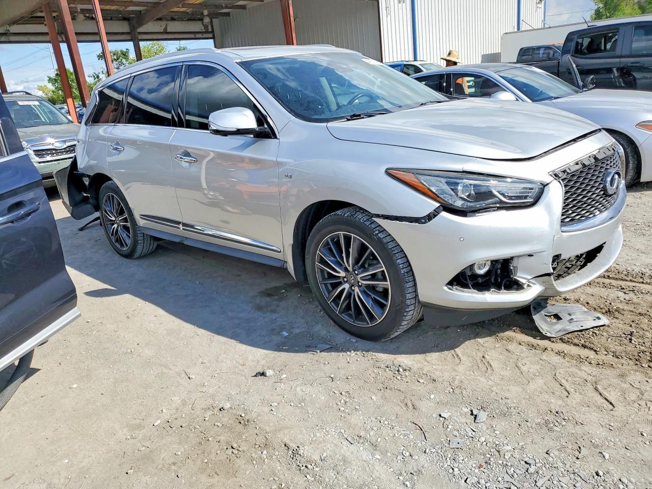 2019 INFINITI QX60 LUXE — снимка 4