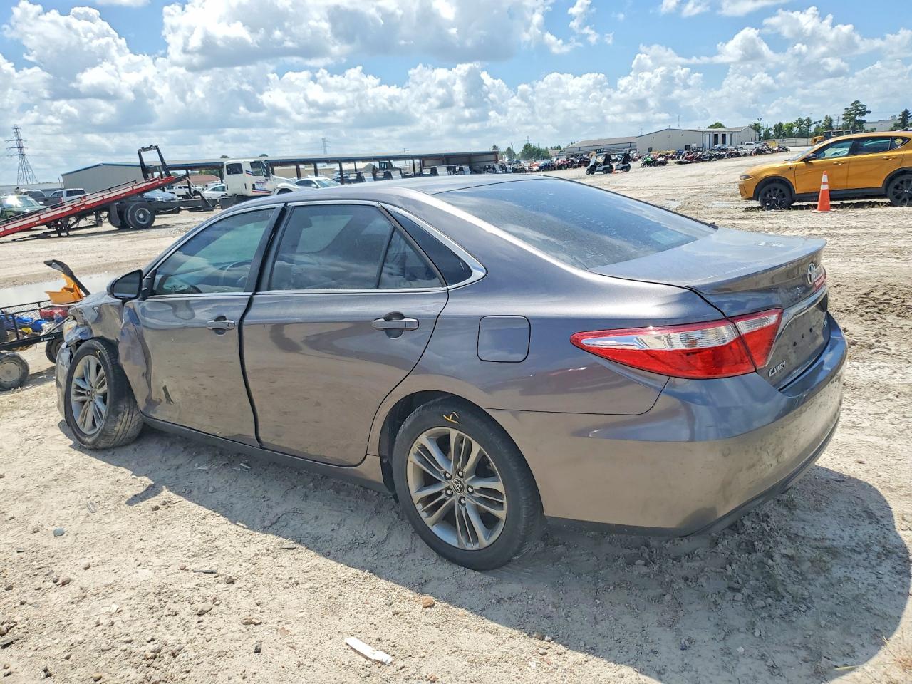2016 TOYOTA CAMRY SE — снимка 2