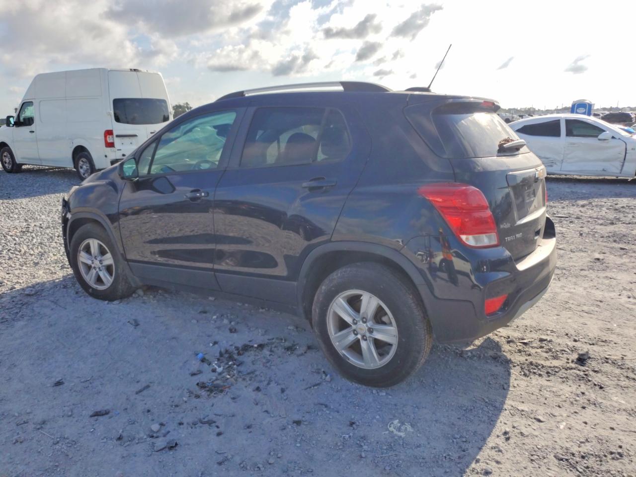 2021 CHEVROLET TRAX 1LT — снимка 2