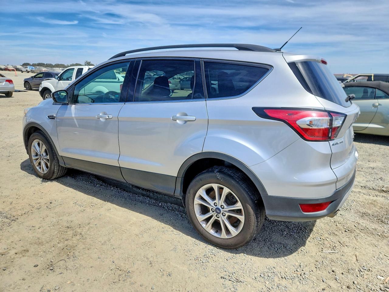 2018 FORD ESCAPE SE — снимка 2