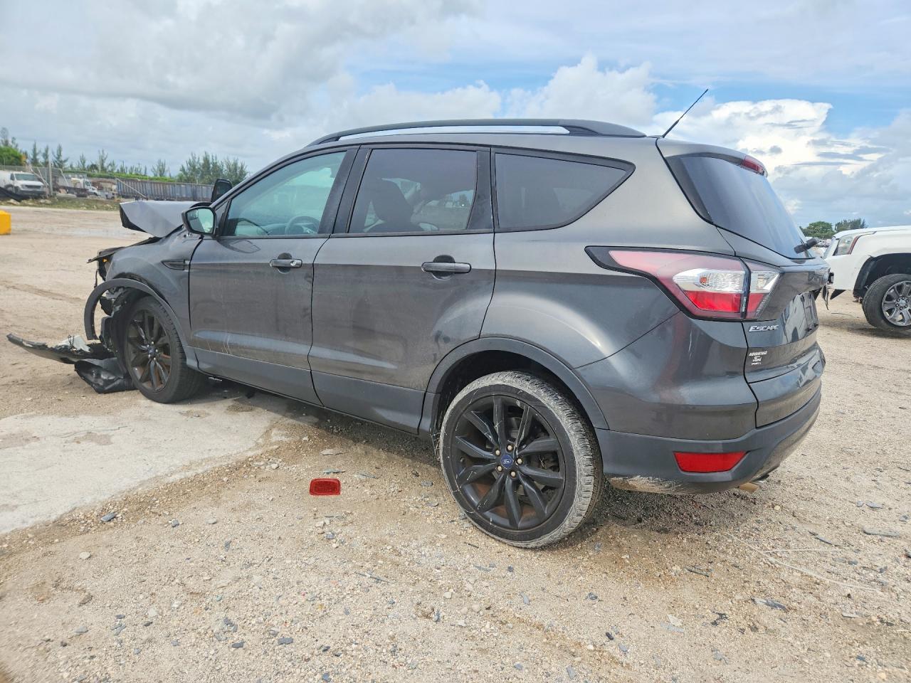2018 FORD ESCAPE SE — снимка 2