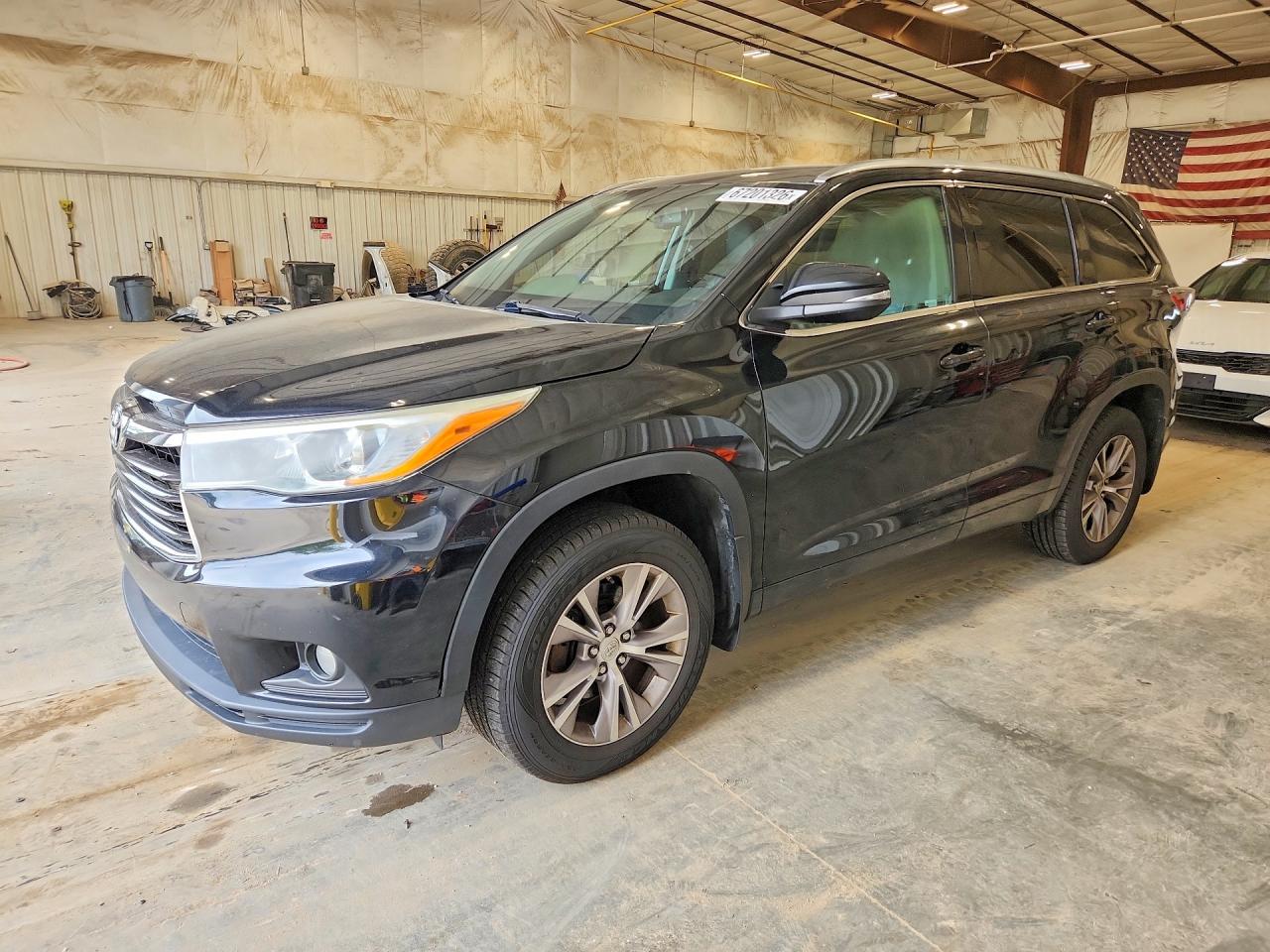 2015 TOYOTA HIGHLANDER XLE