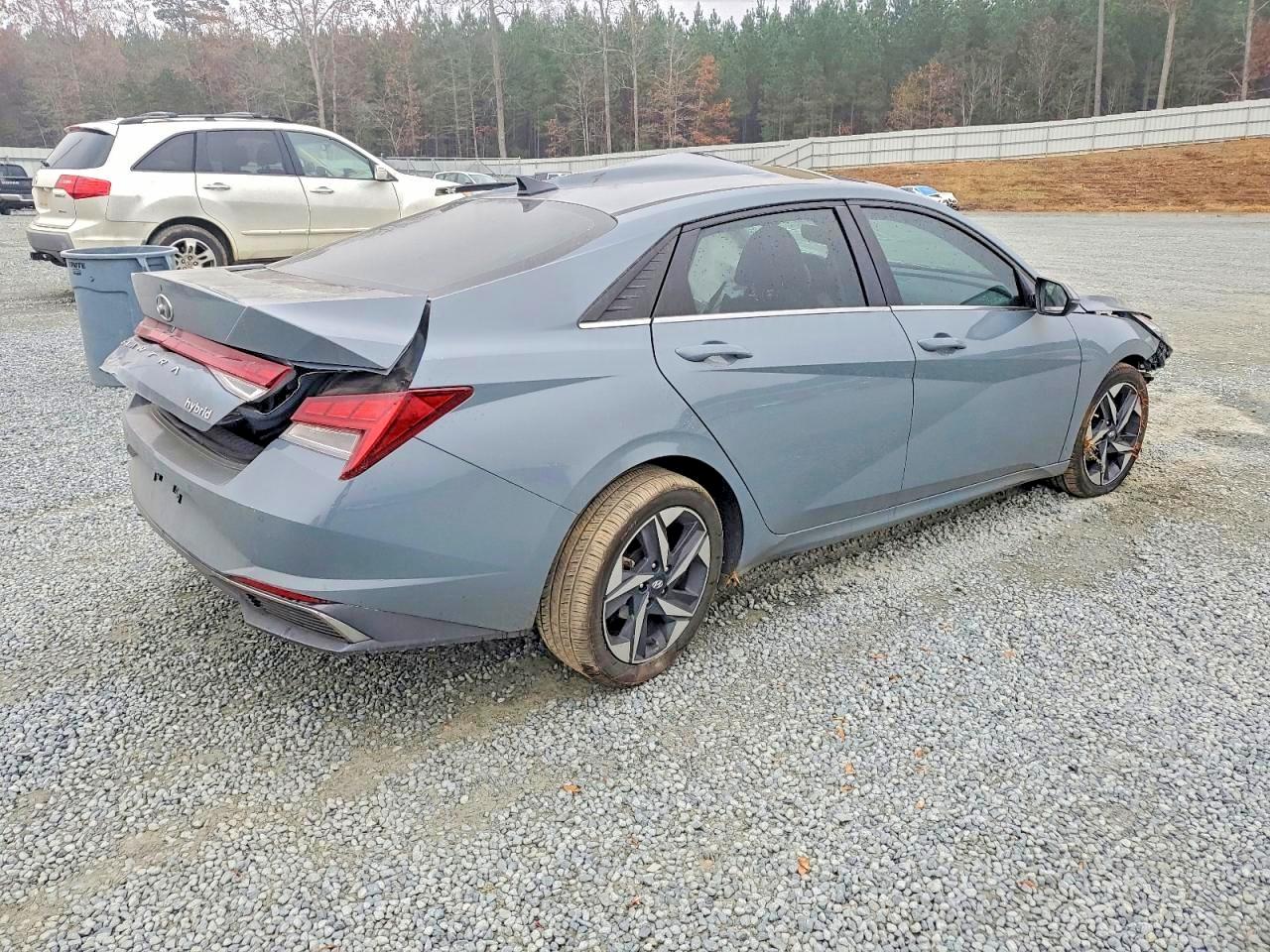 2023 HYUNDAI ELANTRA LIMITED — снимка 3