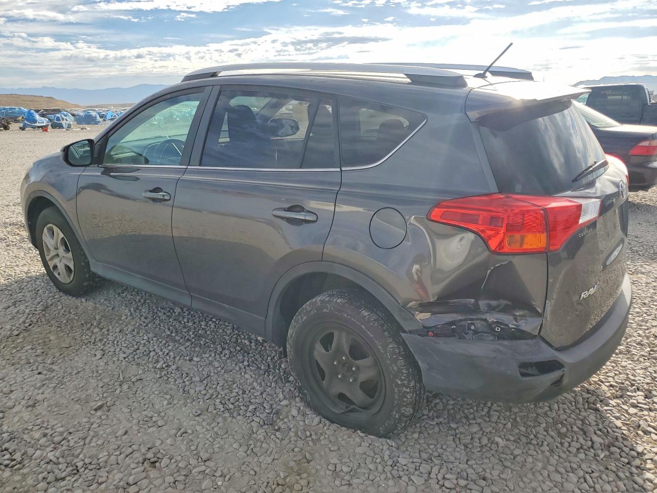 2015 TOYOTA RAV4 LE — снимка 2