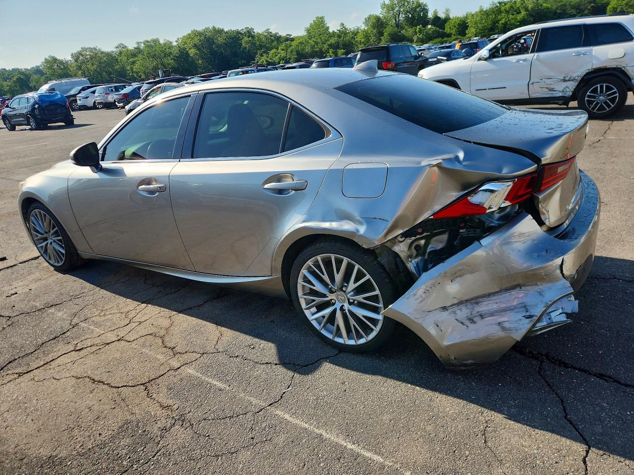 2016 LEXUS IS 300 — снимка 2