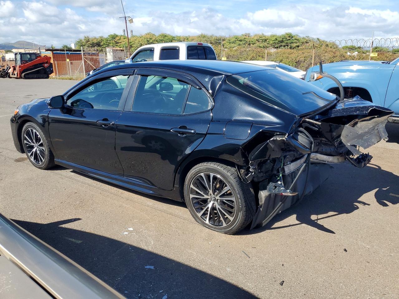 2018 TOYOTA CAMRY L — снимка 2