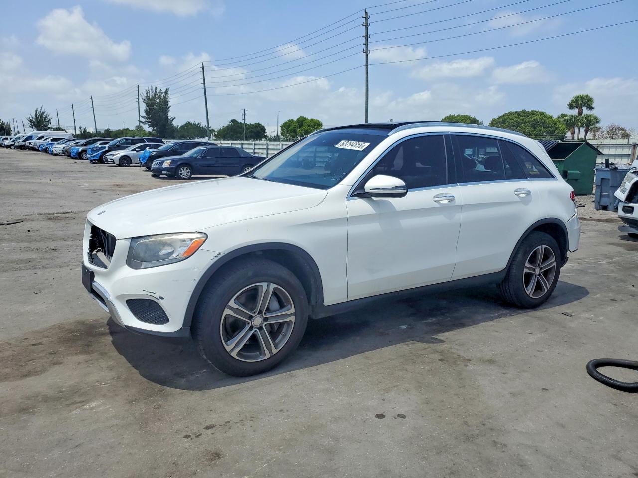 2017 MERCEDES-BENZ GLC 300