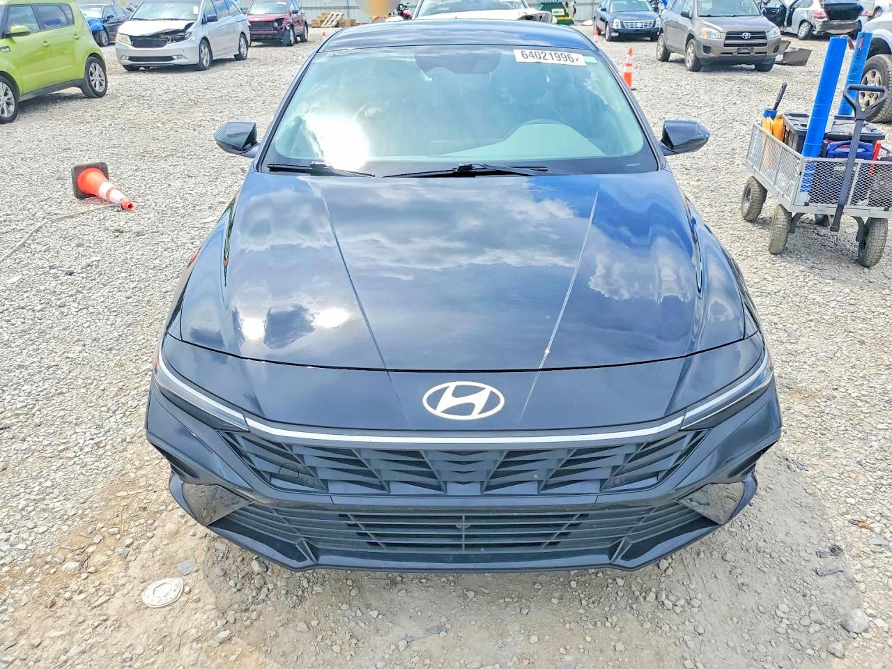 2025 HYUNDAI ELANTRA SEL SPORT — снимка 5