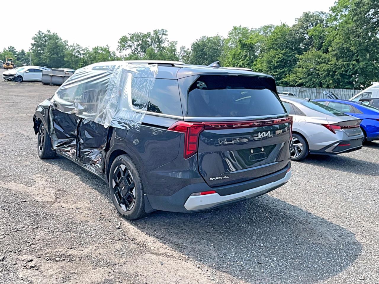 2026 KIA CARNIVAL EX — снимка 3
