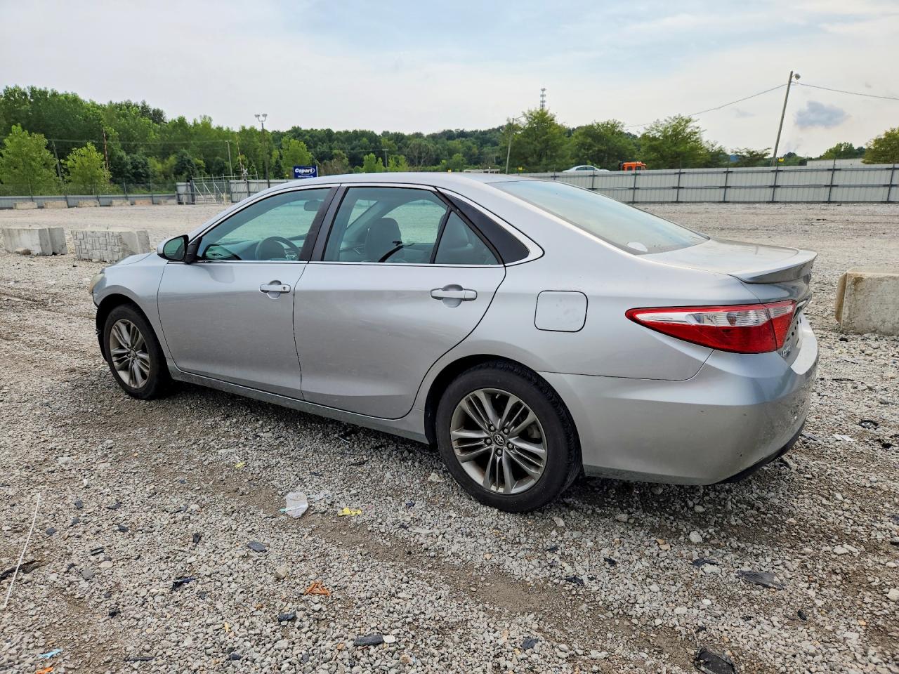 2016 TOYOTA CAMRY SE — снимка 2