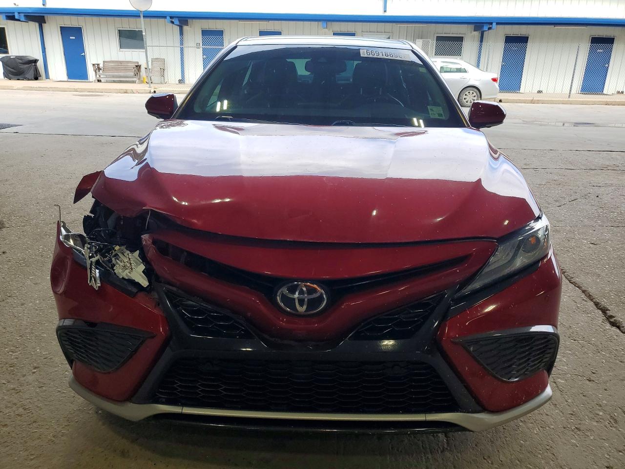 2021 TOYOTA CAMRY XSE V6 — снимка 5