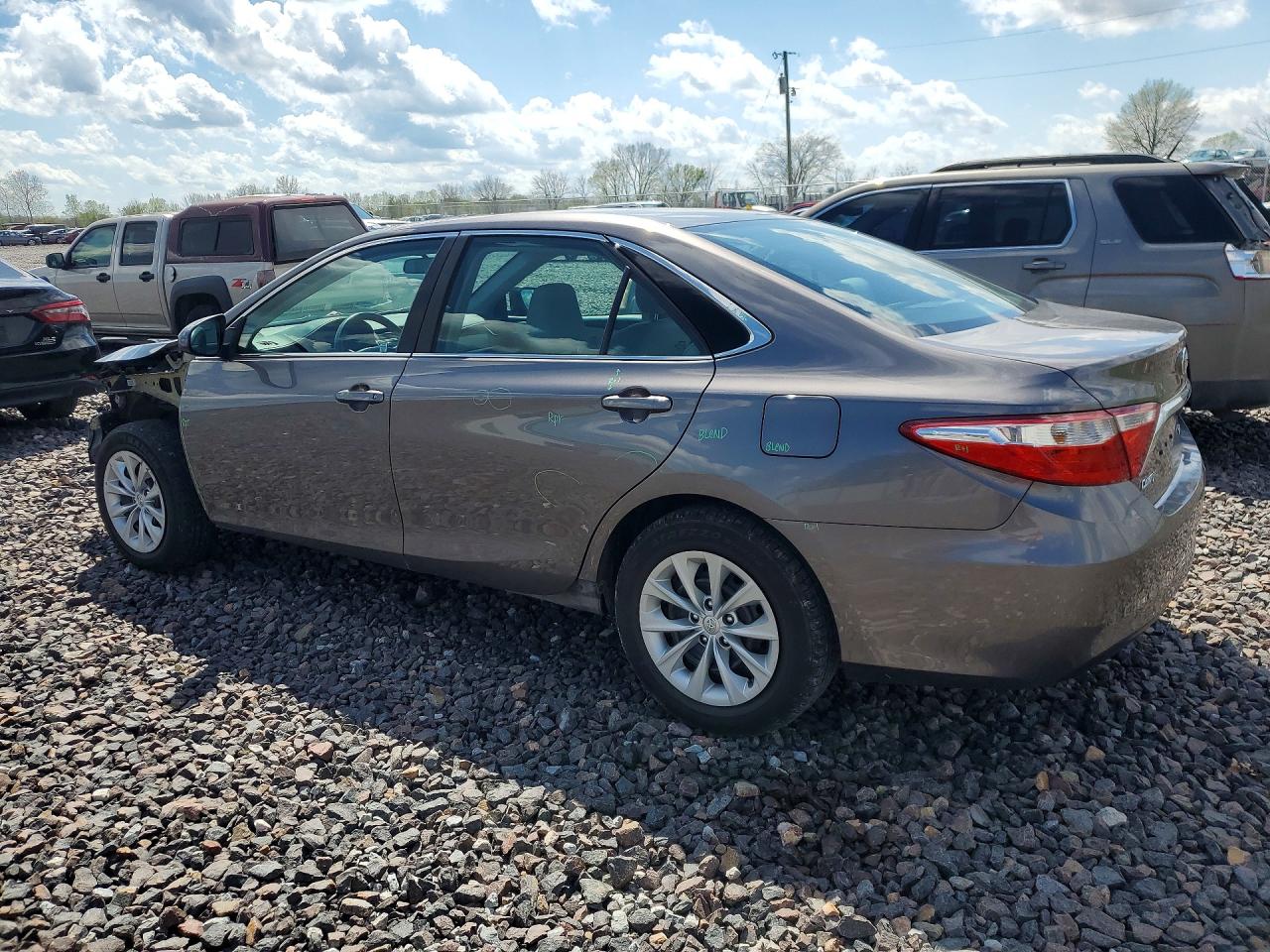 2016 TOYOTA CAMRY LE — снимка 2