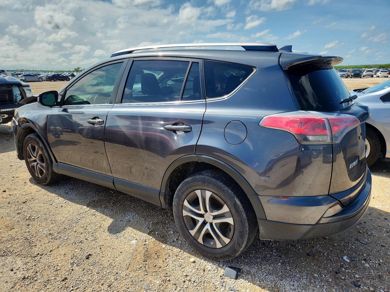 2016 TOYOTA RAV4 LE — снимка 2