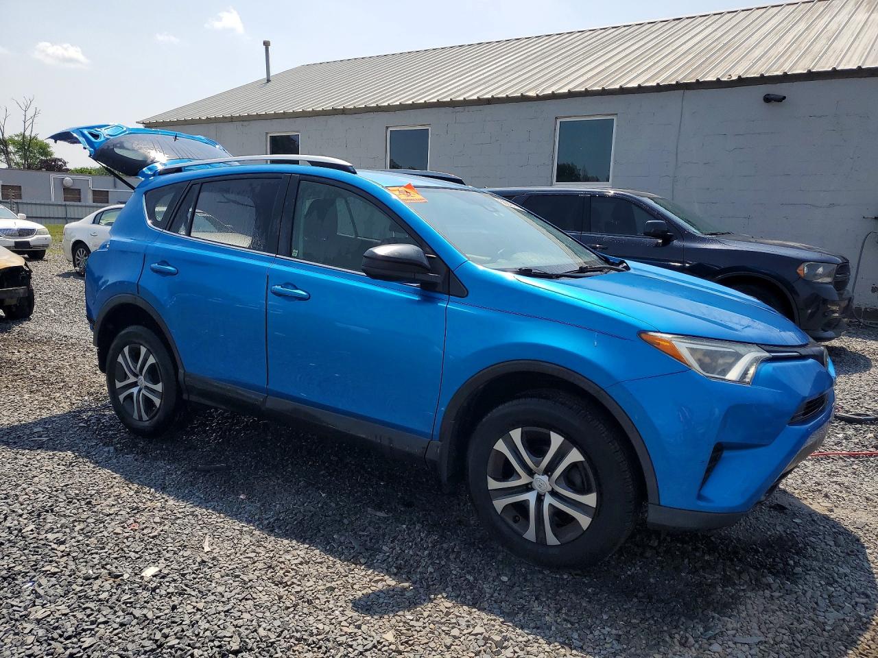 2017 TOYOTA RAV4 LE — снимка 4