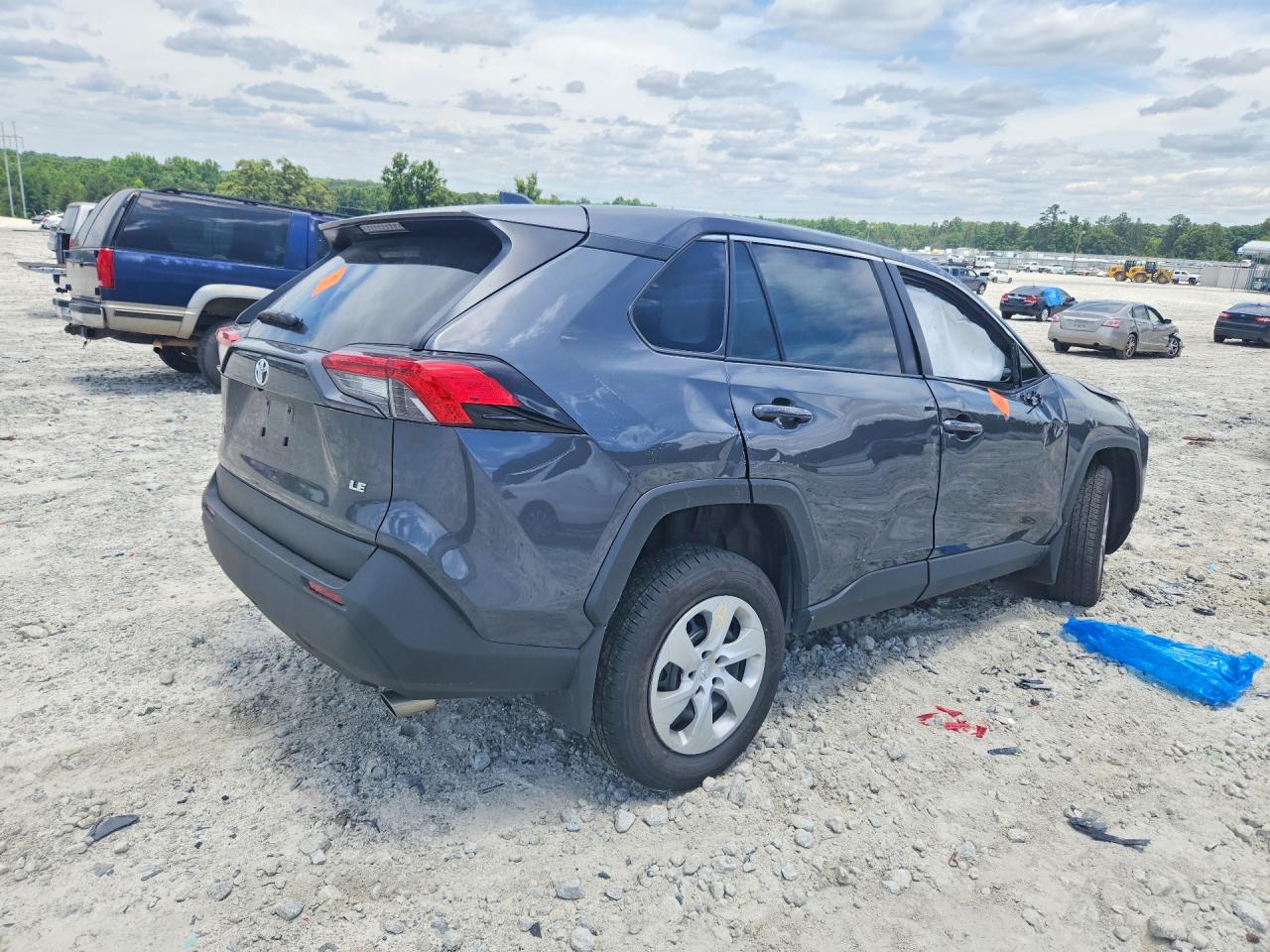 2025 TOYOTA RAV4 LE — снимка 3
