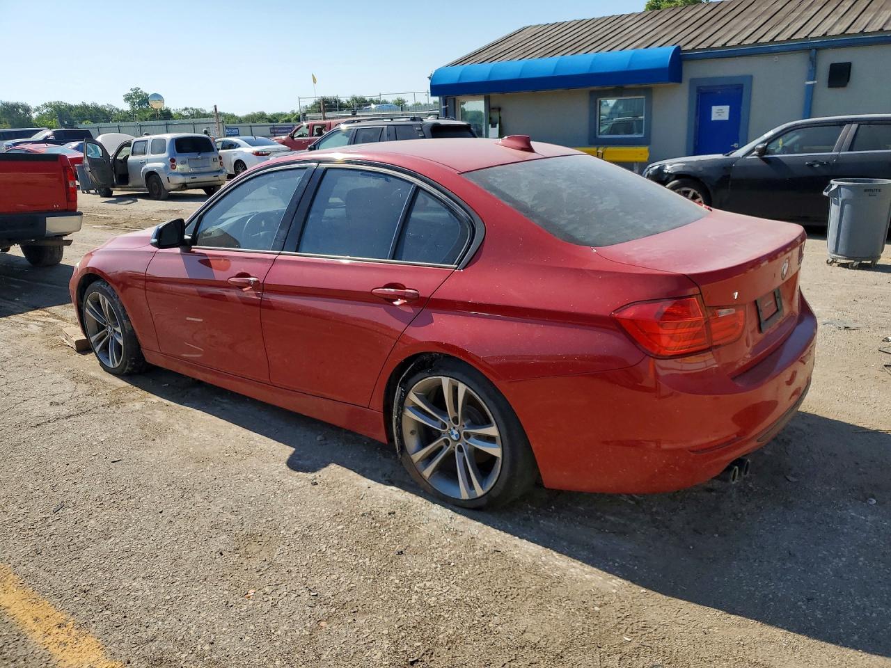 2014 BMW 328 I — снимка 2