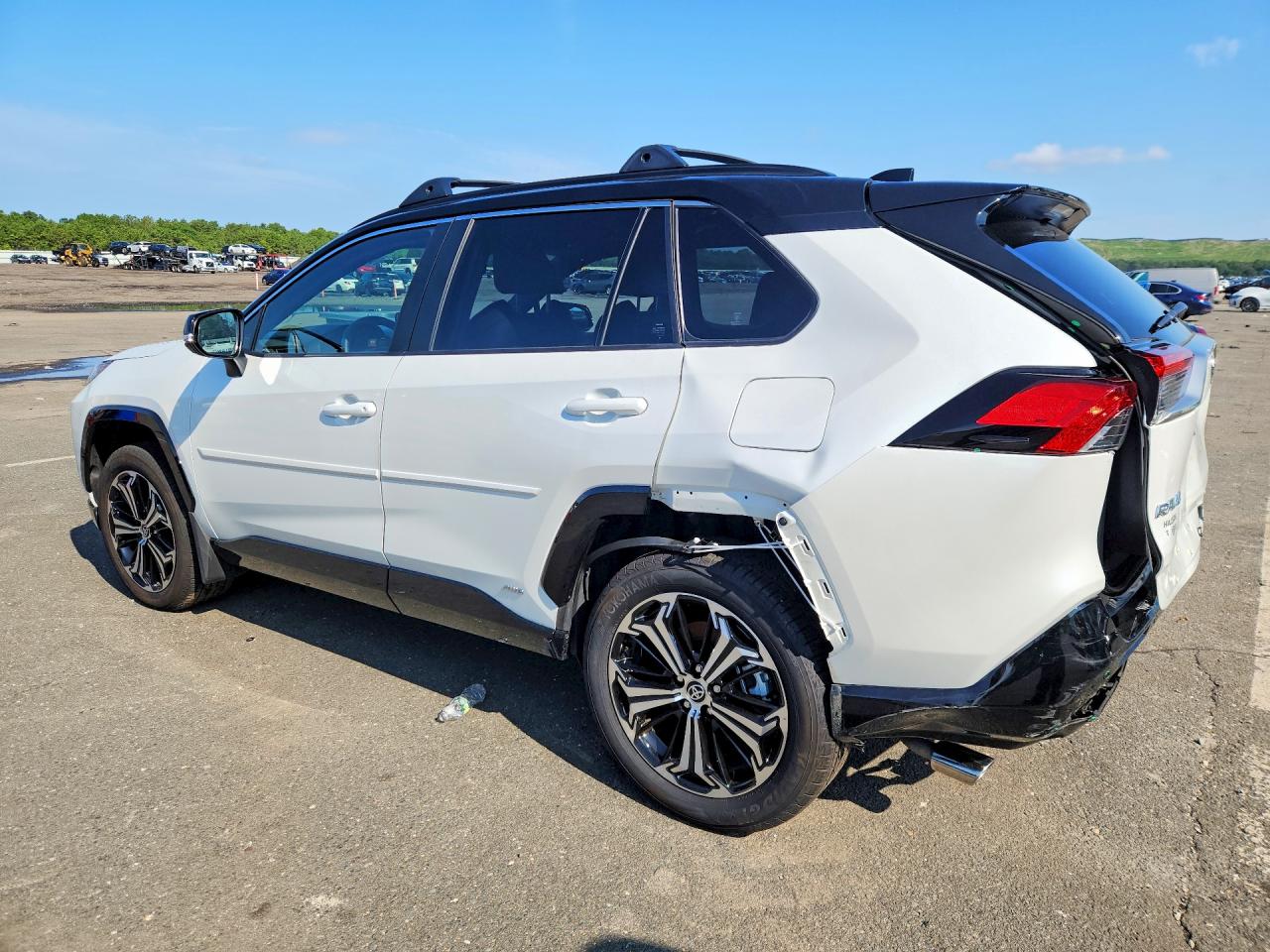 2025 TOYOTA RAV4 XSE — снимка 2