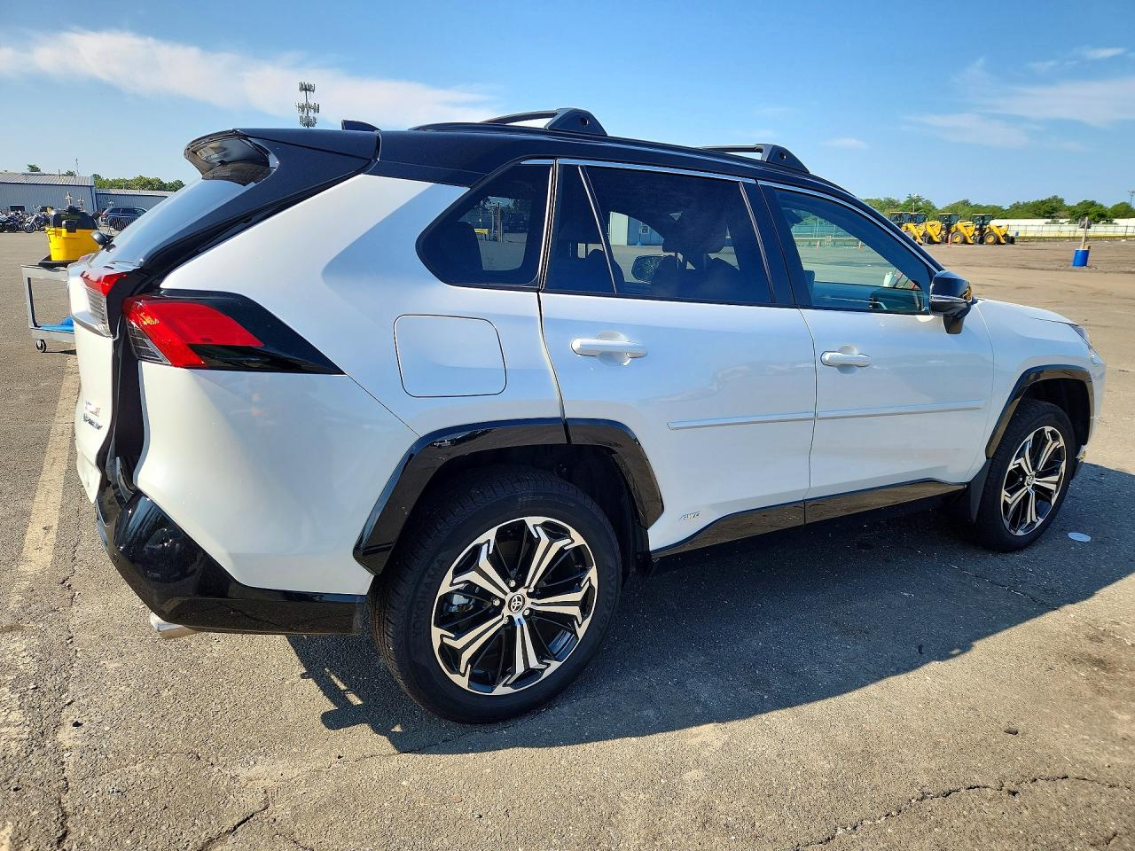 2025 TOYOTA RAV4 XSE — снимка 3