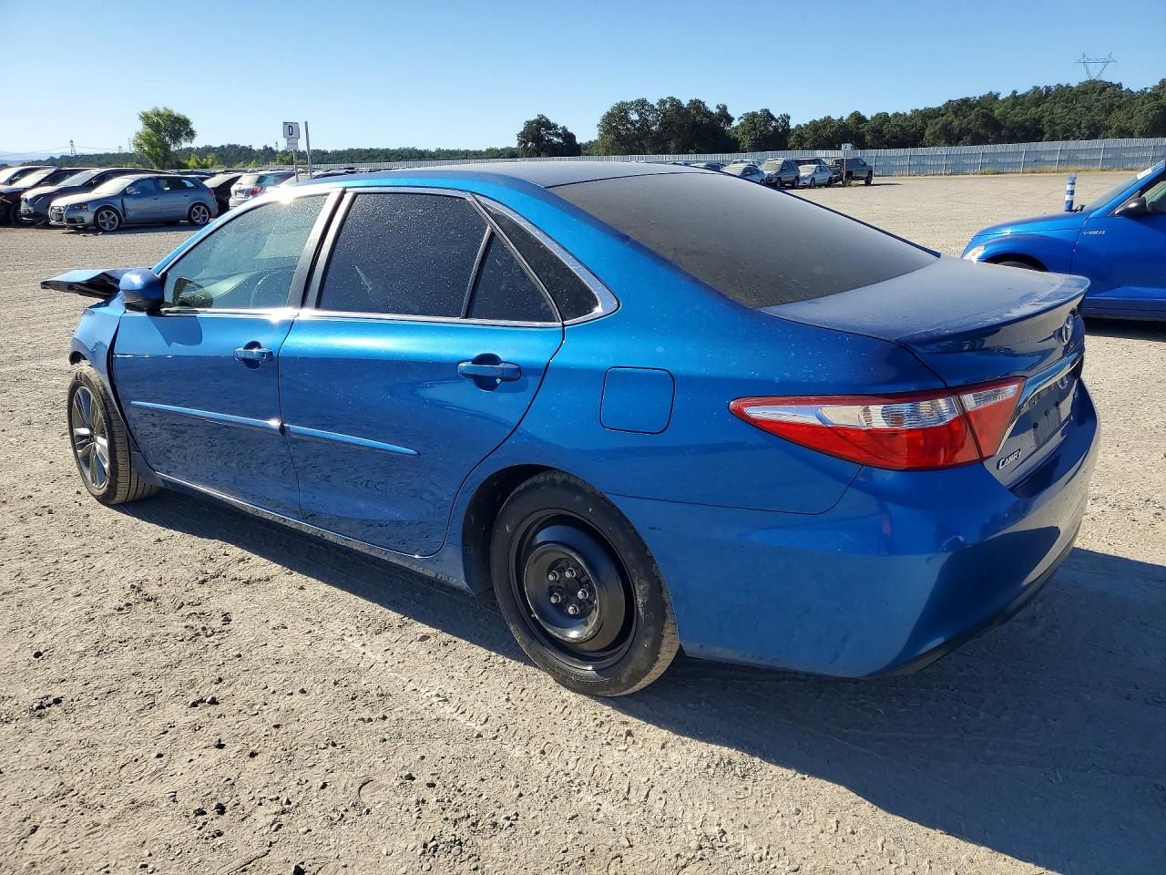 2017 TOYOTA CAMRY SE — снимка 2