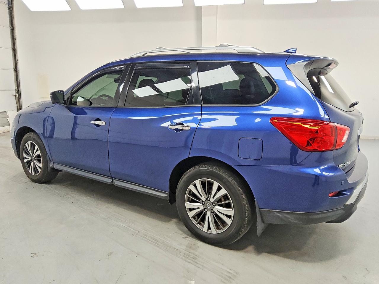 2019 NISSAN PATHFINDER SL — снимка 2