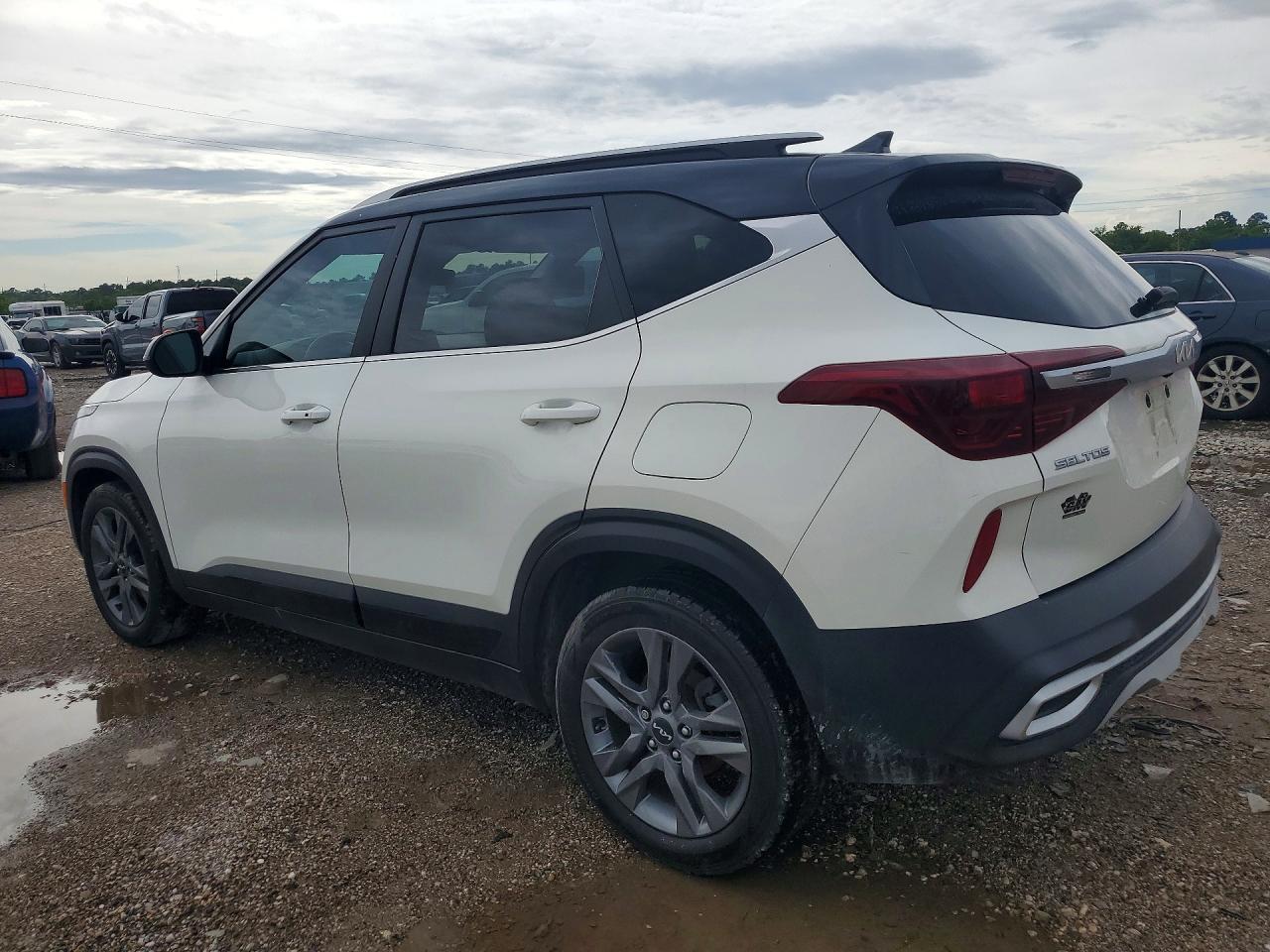 2022 KIA SELTOS S — снимка 2
