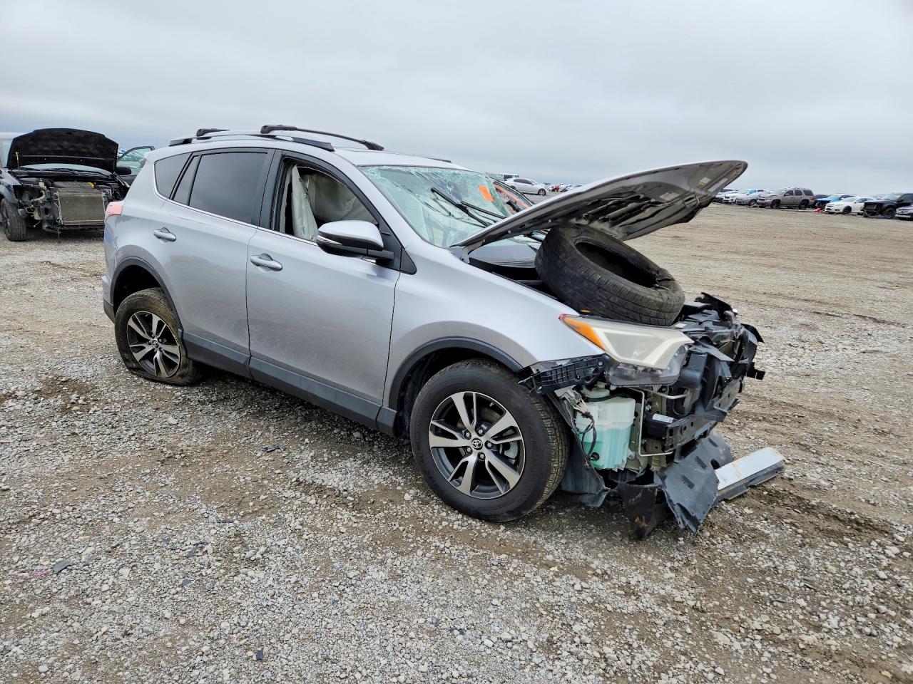 2017 TOYOTA RAV4 XLE — снимка 4