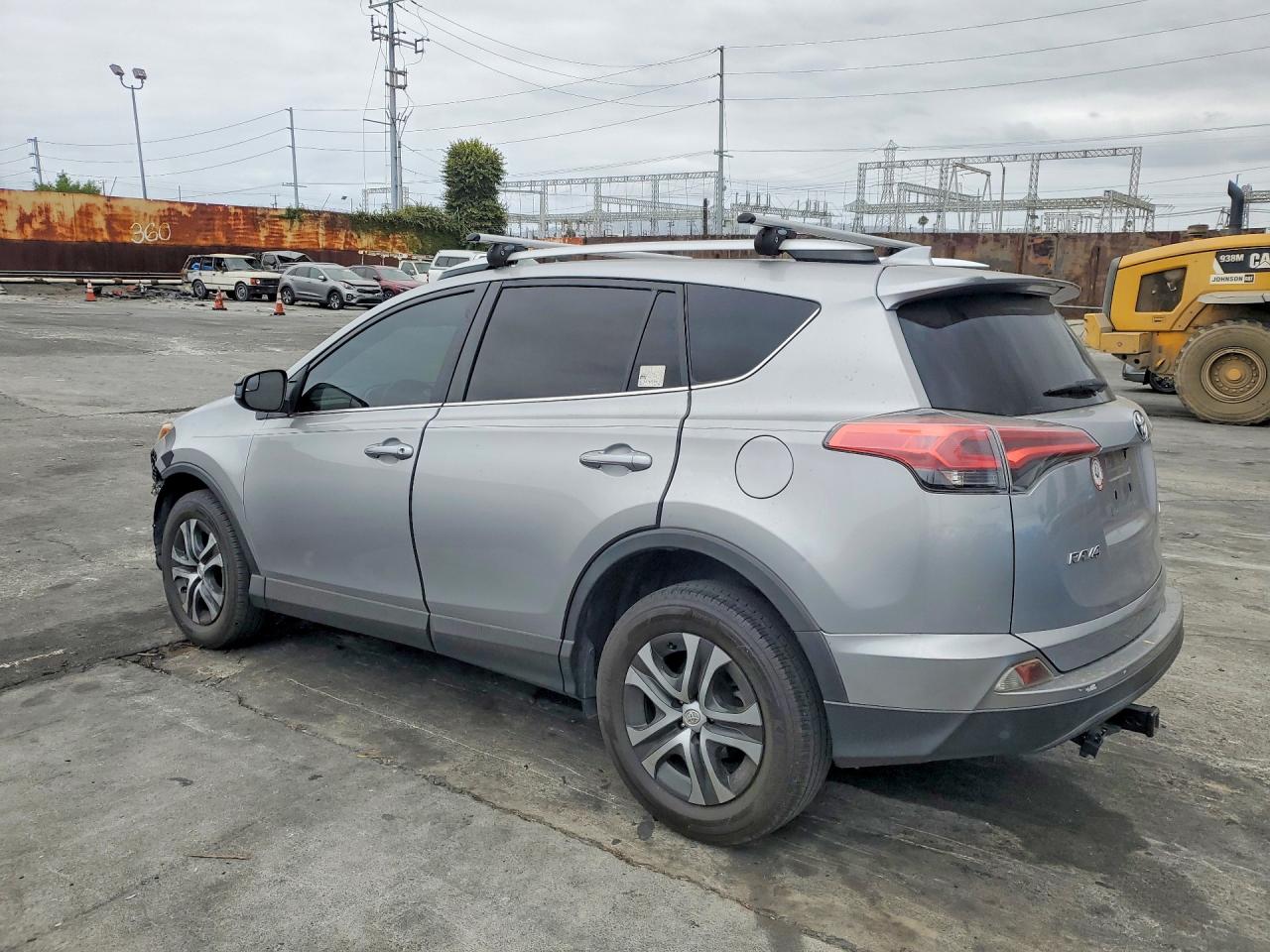 2016 TOYOTA RAV4 LE — снимка 2