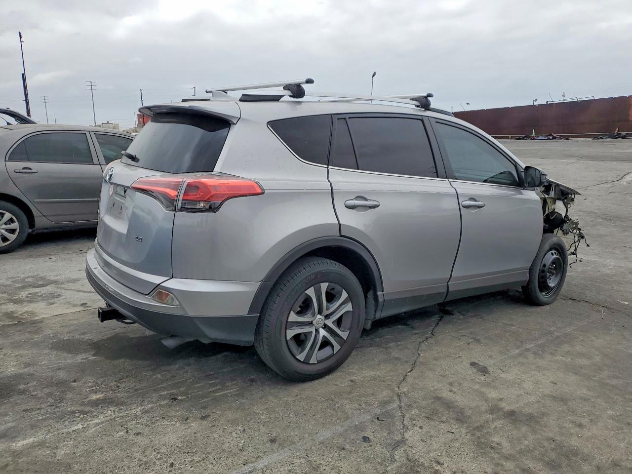 2016 TOYOTA RAV4 LE — снимка 3