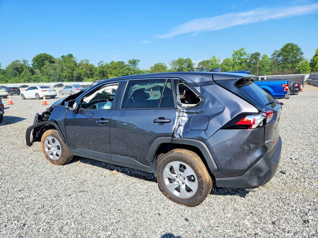 2025 TOYOTA RAV4 LE — снимка 2