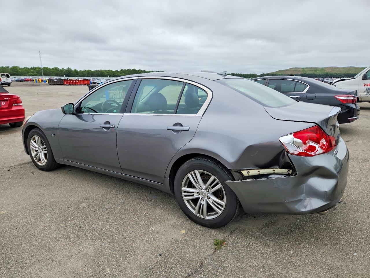 2015 INFINITI Q40 BASE — снимка 2