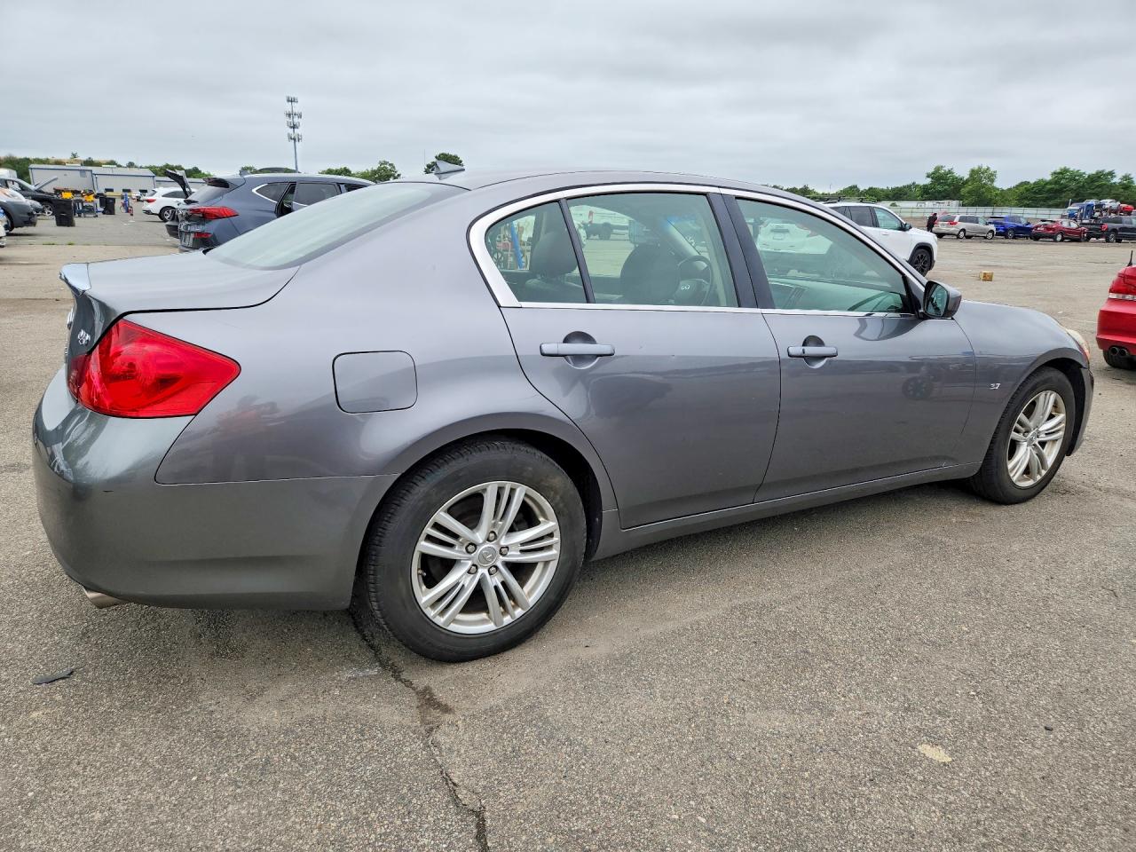 2015 INFINITI Q40 BASE — снимка 3