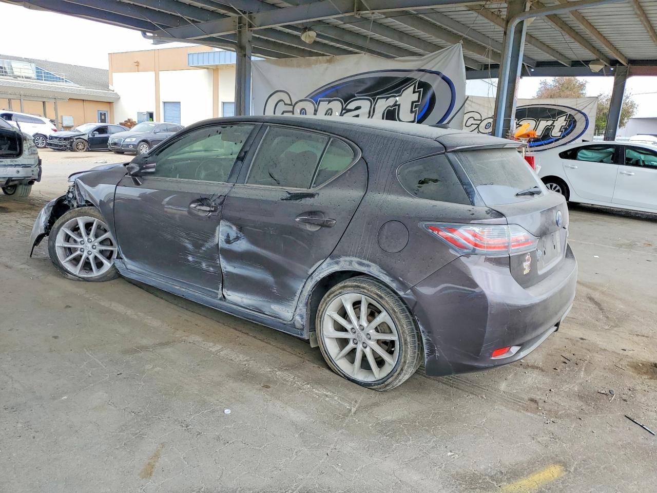 2013 LEXUS CT 200 — снимка 2
