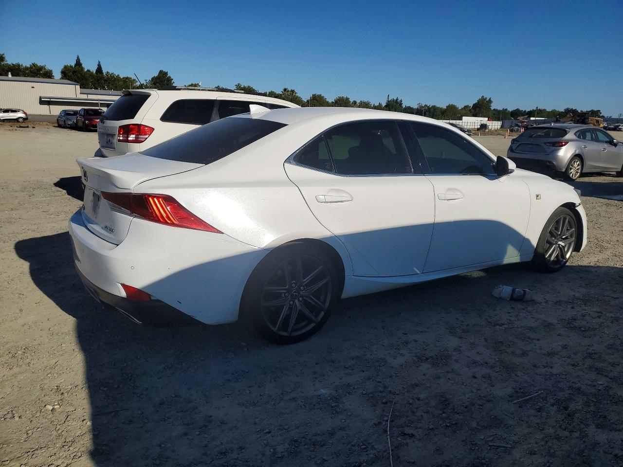 2018 LEXUS IS 300 — снимка 3