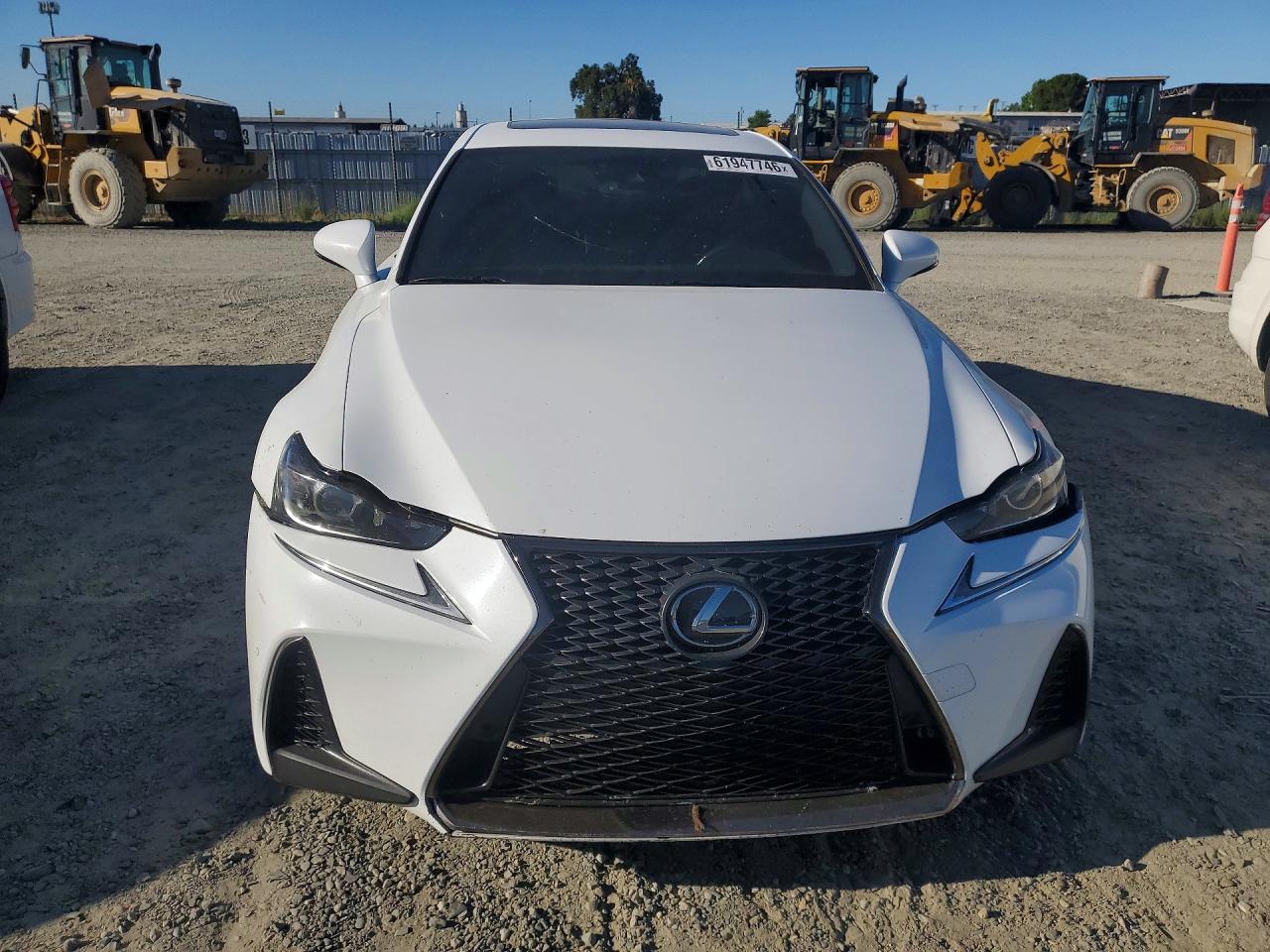 2018 LEXUS IS 300 — снимка 5