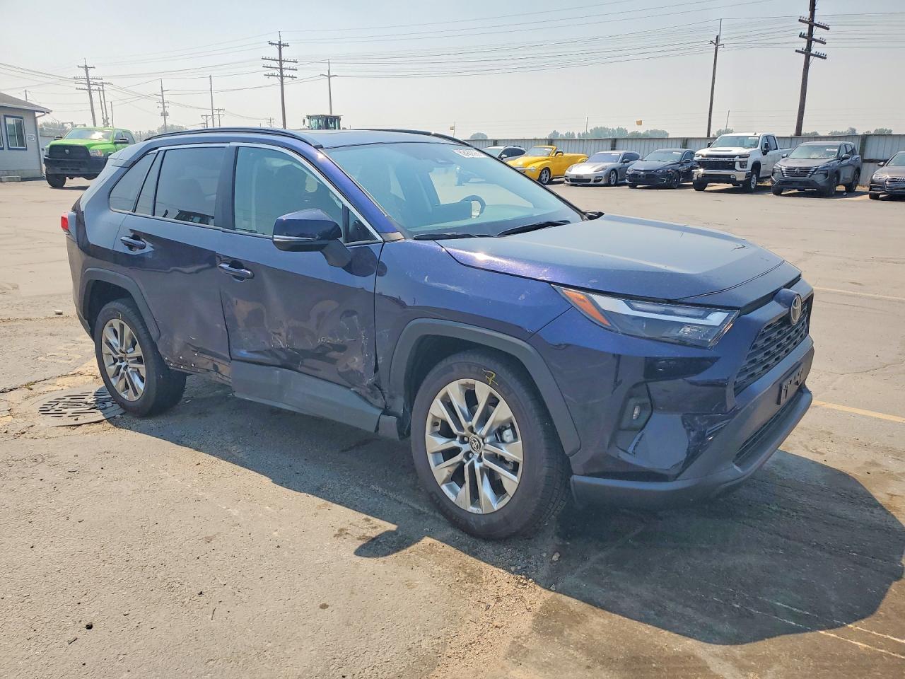 2025 TOYOTA RAV4 XLE PREMIUM — снимка 4