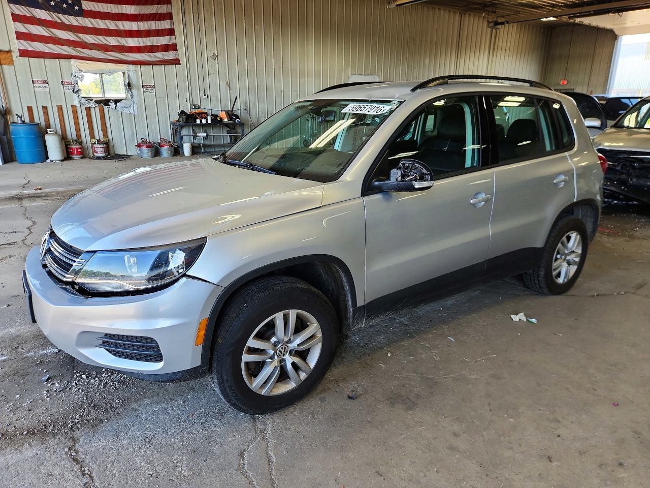 2016 VOLKSWAGEN TIGUAN S