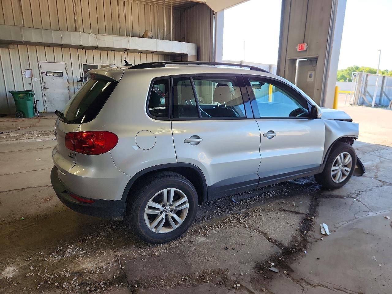 2016 VOLKSWAGEN TIGUAN S — снимка 3