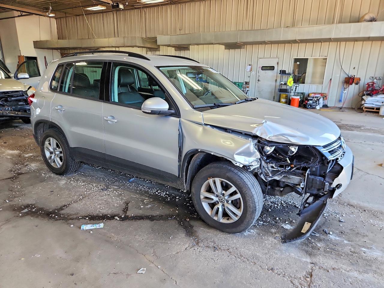 2016 VOLKSWAGEN TIGUAN S — снимка 4