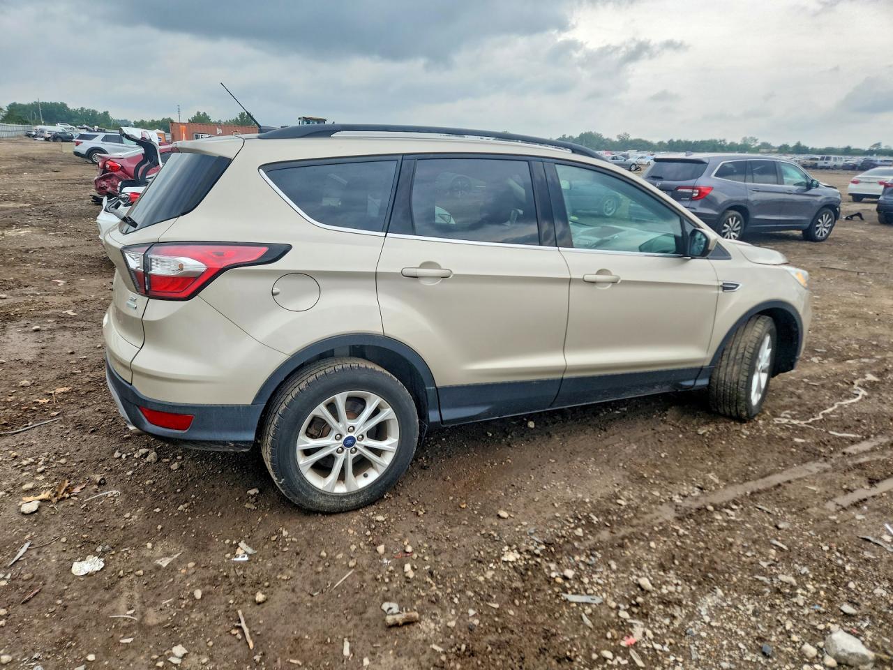 2018 FORD ESCAPE SE — снимка 3