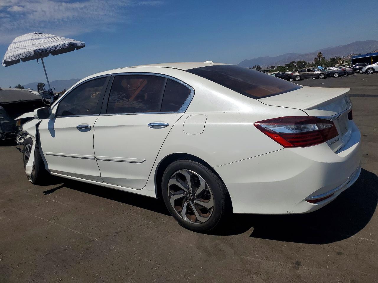 2017 HONDA ACCORD EX — снимка 2