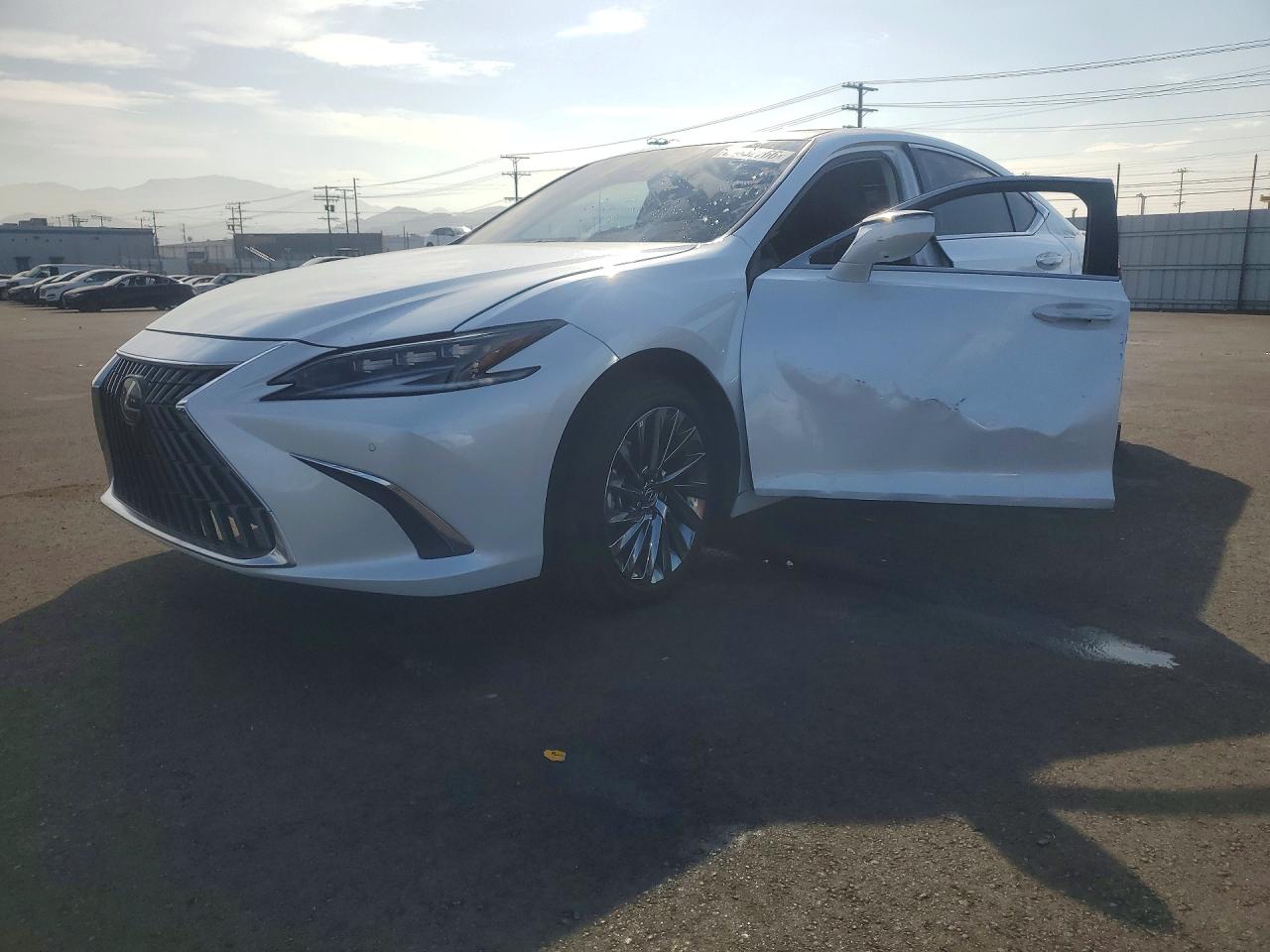 2025 LEXUS ES 300H LUXURY