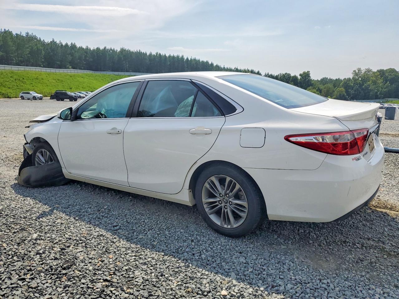 2016 TOYOTA CAMRY SE — снимка 2
