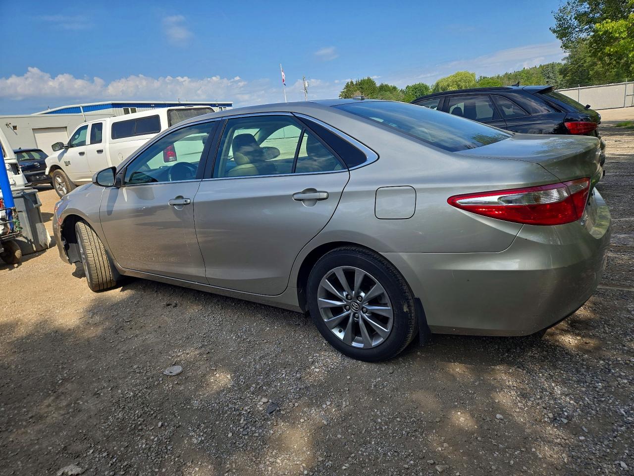 2017 TOYOTA CAMRY LE — снимка 2