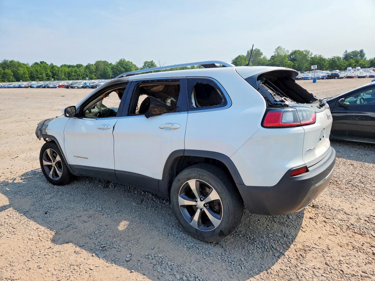 2019 JEEP CHEROKEE LIMITED — снимка 2