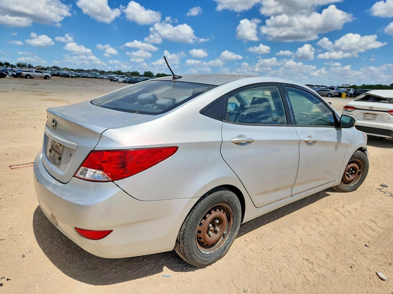 2015 HYUNDAI ACCENT GLS — снимка 3