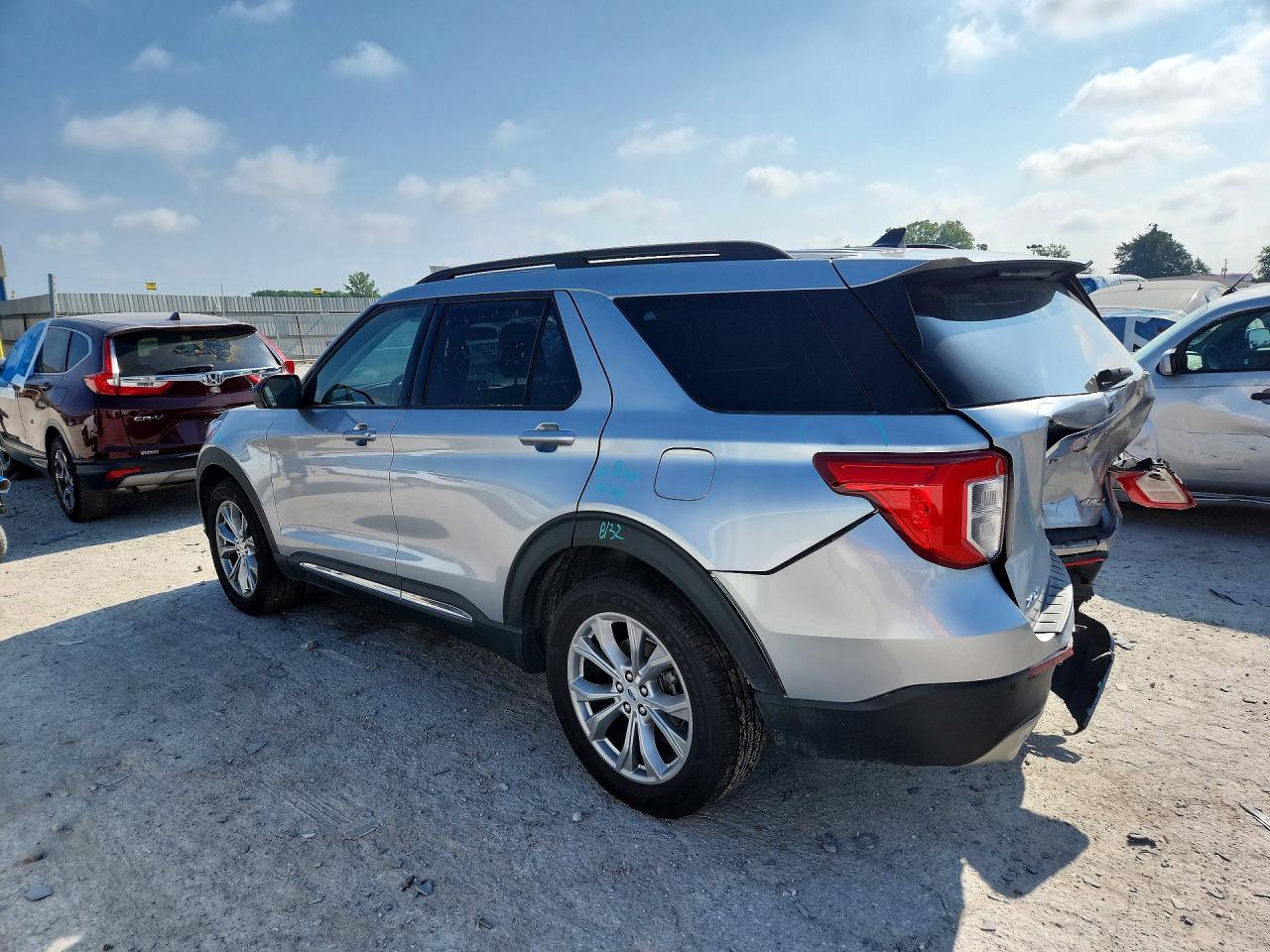 2021 FORD EXPLORER XLT — снимка 2