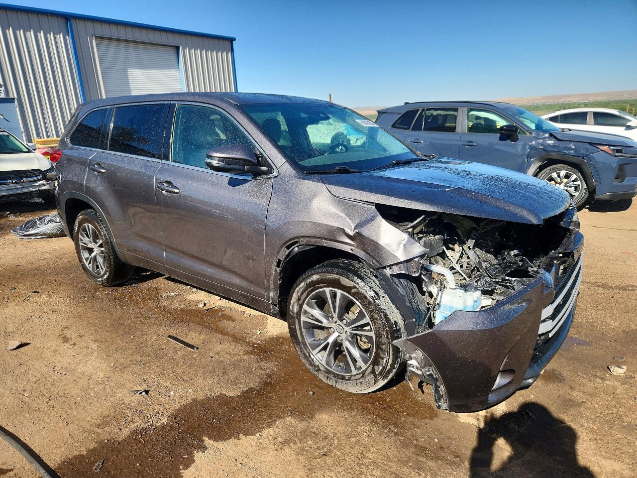 2017 TOYOTA HIGHLANDER LE — снимка 4